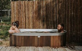 Numie Waterfront Luxury House With Sauna And Hot Tub